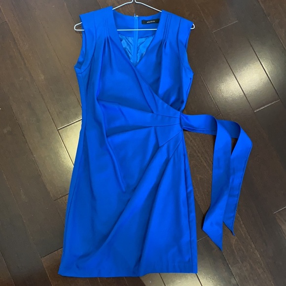 Ark & Co royal blue structured tie dress. Size 0 - Picture 2 of 8